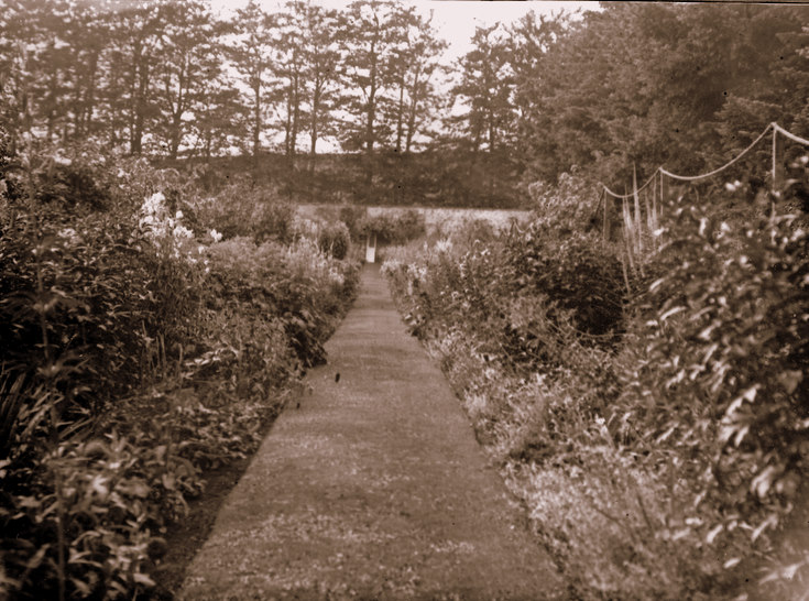 The gardens at Littlewood Park