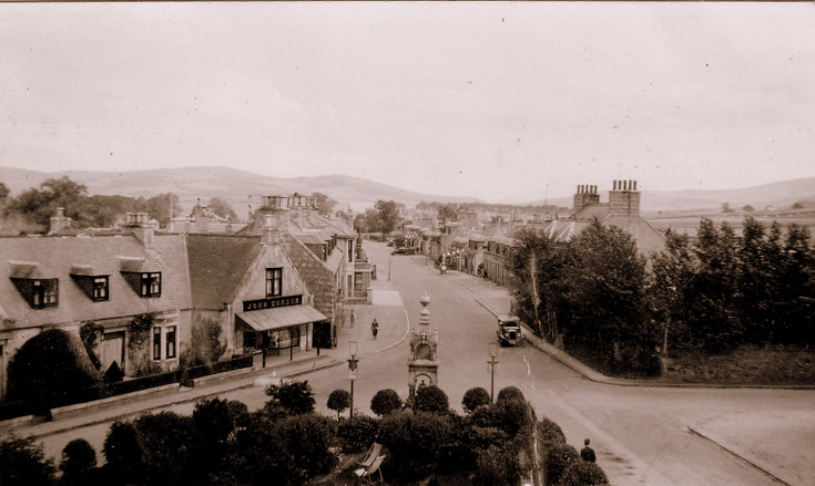 Main Street, Alford