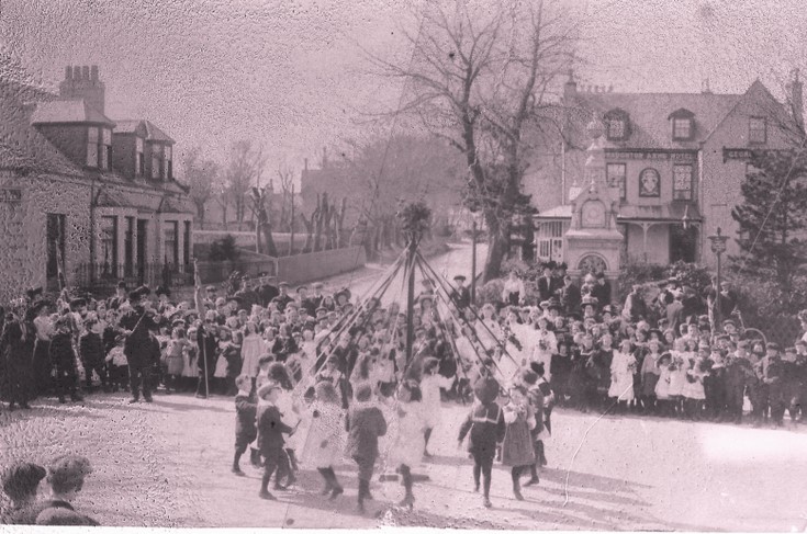 Maypole dancing in Alford