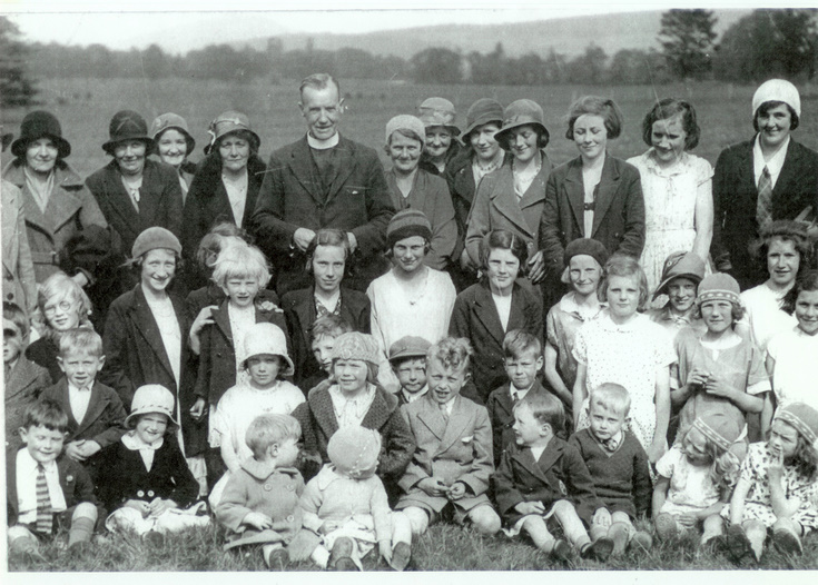 Sunday School picnic from Alford Parish Kirk