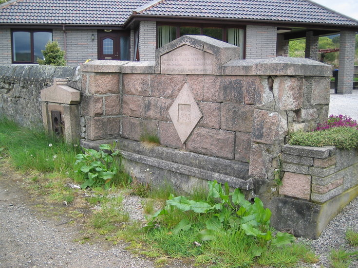 Drinking fountain and trough at Whitehouse