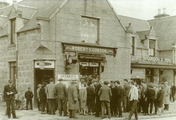Robert Gordon Antiques Shop Opening