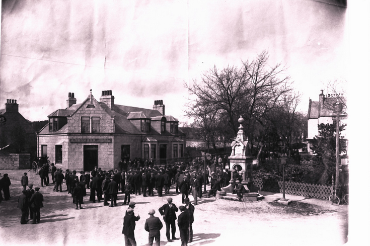 Crowded streets in Alford